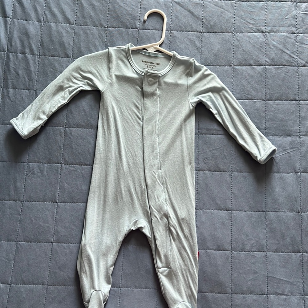 🩵MAGNETIC ME🩵 Baby Blue Modal Magnetic Footie, Size 0-3mo.